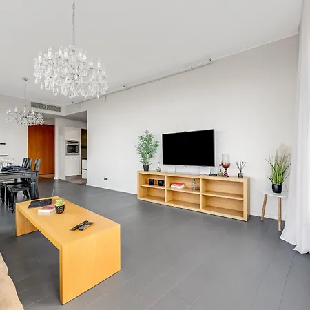 公寓 High-rise Luxury With Amazing Panoram View In Citycentre