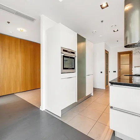 公寓 High-rise Luxury With Amazing Panoram View In Citycentre