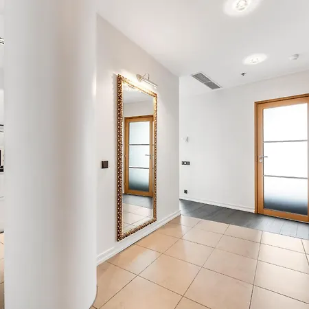 High-rise Luxury With Amazing Panoram View In Citycentre Lägenhet *
