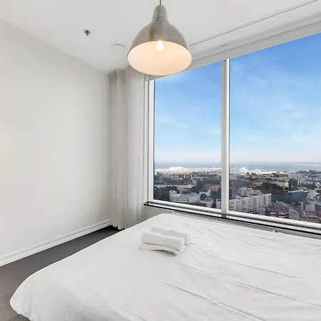 High-rise Luxury With Amazing Panoram View In Citycentre Lägenhet